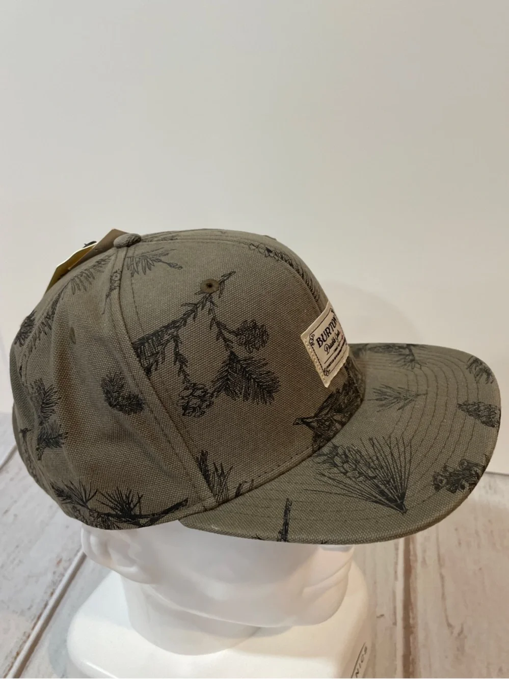 NWT Burton Adult Snapback Cap MB Riggs Olive Green Pinecone Print Hat Flat Brim